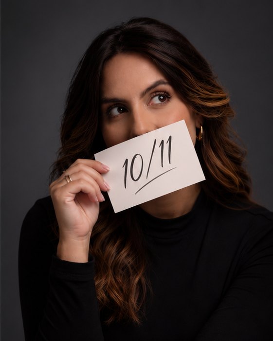 Débora Vasconcelos com o cartão 10/11